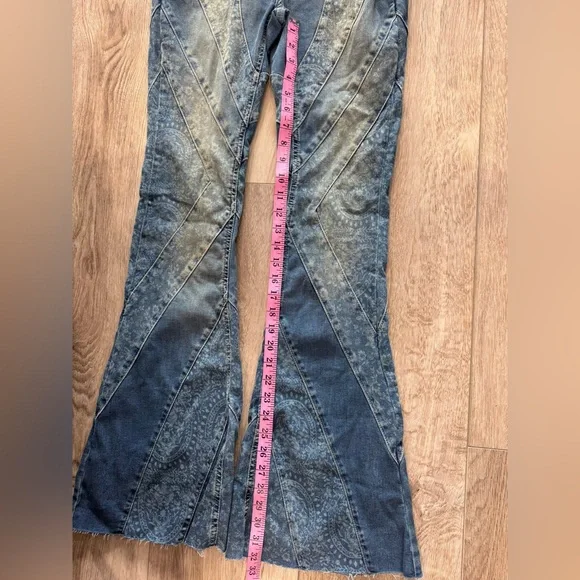 Free People We The Free Mermaid Mid-Rise Flare Jean in the Low Tide wash - Picture 8 of 8